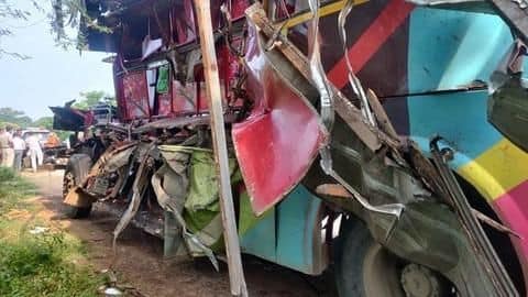 Chhattisgarh: 8 dead as bus carrying laborers collides with truck Chhattisgarh: 8 dead as bus carrying laborers collides with truck