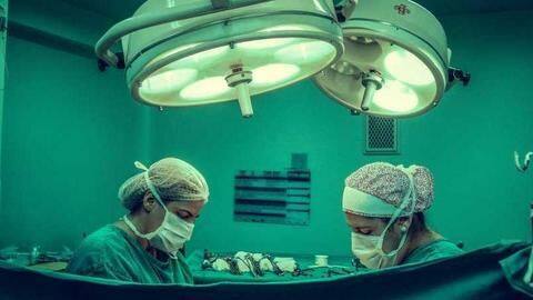Kolkata: Busy watching Ind-NZ match, hospital staff loses patient's finger Kolkata: Busy watching Ind-NZ match, hospital staff loses patient's finger