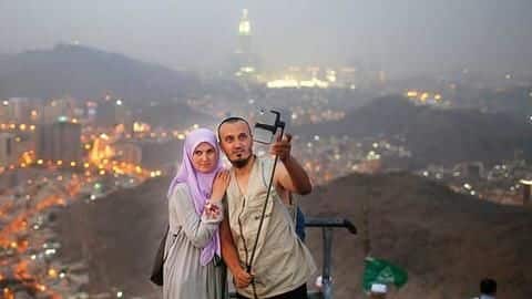 Saudi Arabia to fine tourists for kissing, immodest clothes, etc. Saudi Arabia to fine tourists for kissing, immodest clothes, etc.