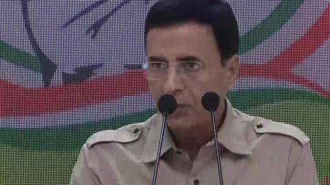 'Priyanka Gandhi also received message from WhatsApp regarding breach' 'Priyanka Gandhi also received message from WhatsApp regarding breach'