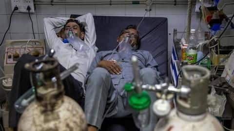 Coronavirus: India reports 2.6L cases; 17 states record biggest jump Coronavirus: India reports 2.6L cases; 17 states record biggest jump