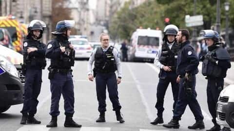 4 officers killed in knife attack at Paris Police headquarters 4 officers killed in knife attack at Paris Police headquarters
