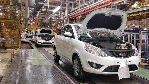 Overall passenger vehicle sales fell 31.57%; car sales dropped 41% Overall passenger vehicle sales fell 31.57%; car sales dropped 41%