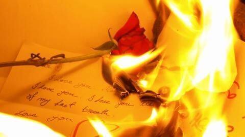Raging love! Woman burns ex-boyfriend's letters, sets apartment on fire Raging love! Woman burns ex-boyfriend's letters, sets apartment on fire