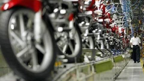 Two-wheeler sales fell by 22.24% in August 2019 Two-wheeler sales fell by 22.24% in August 2019