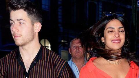 Priyanka Chopra's latest casual look is worth Rs. 1.92 lakh Priyanka Chopra's latest casual look is worth Rs. 1.92 lakh