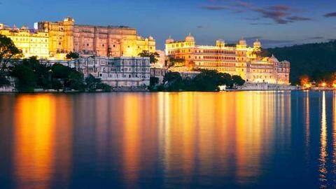 Lake Pichola, Rajasthan, India Lake Pichola, Rajasthan, India