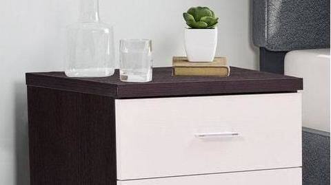 Embellish your bedside table Embellish your bedside table