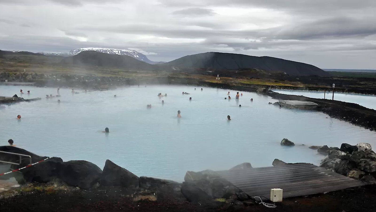 アイスランドのミーヴァトン湖を探検しよう