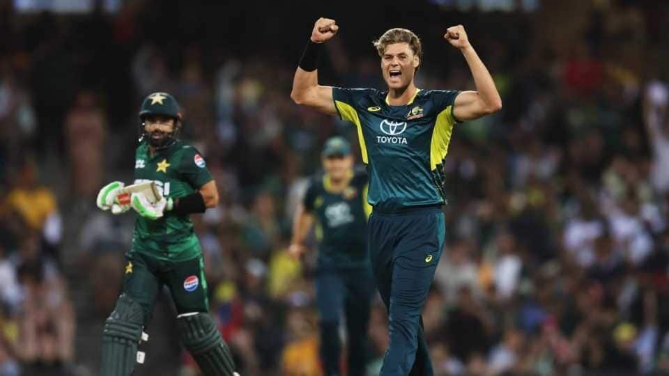 Australia set these records with 3-0 clean sweep over Pakistan