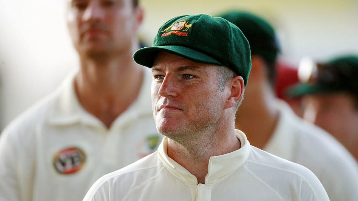 Stuart MacGill returns to cricket amid battle over drug deal