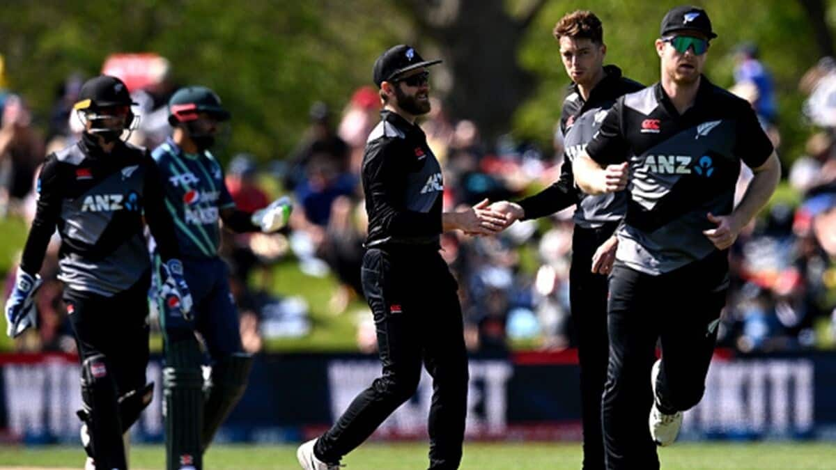 Mitchell Santner set to lead New Zealand in Champions Trophy 