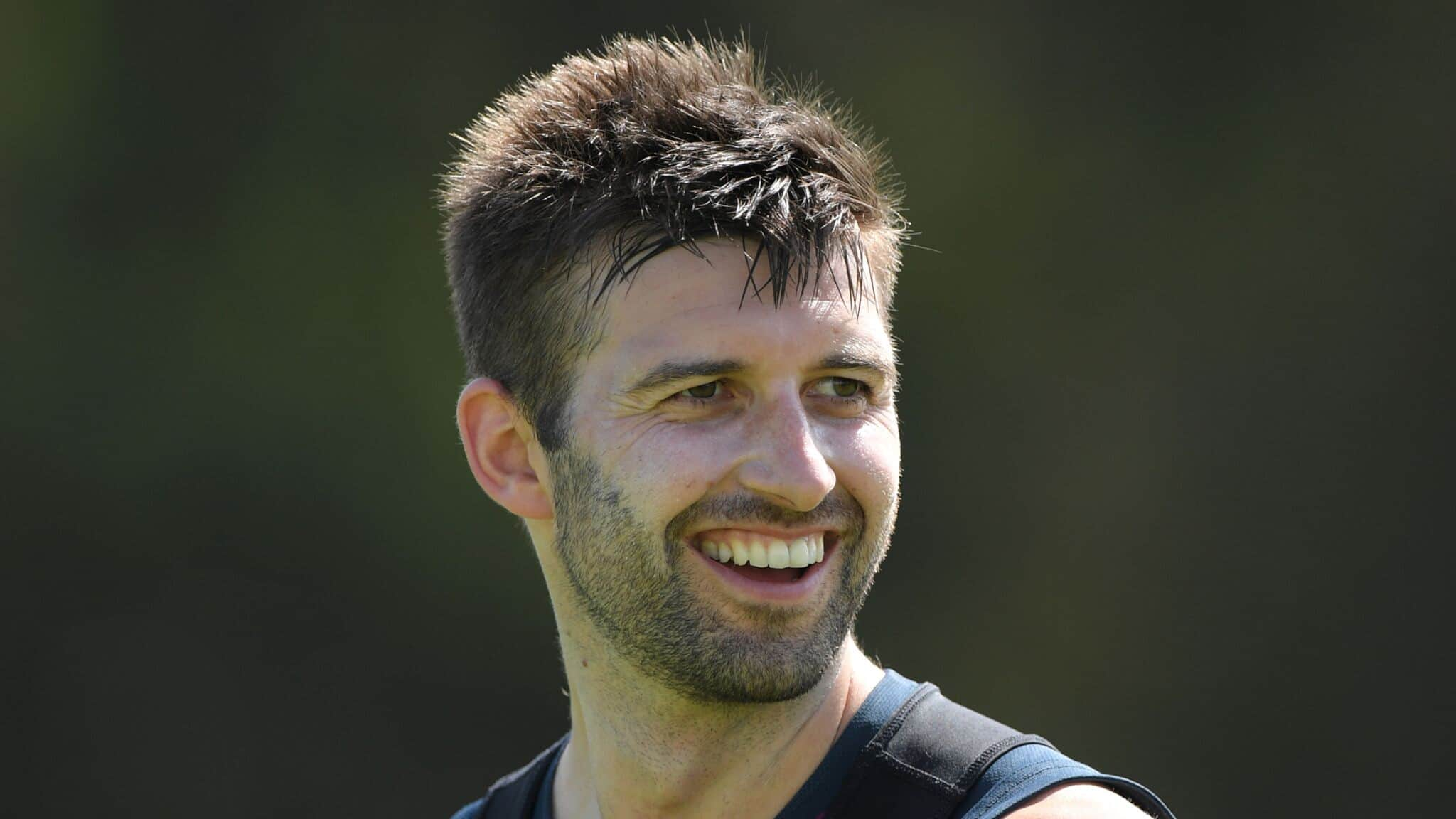 Champions Trophy: Mark Wood returns after suffering knee injury 