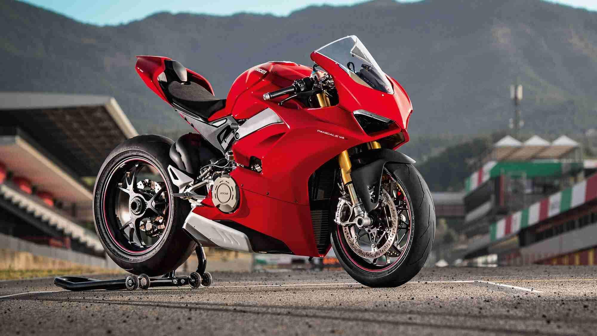 Ducati opens bookings for 2025 Panigale V4 in India