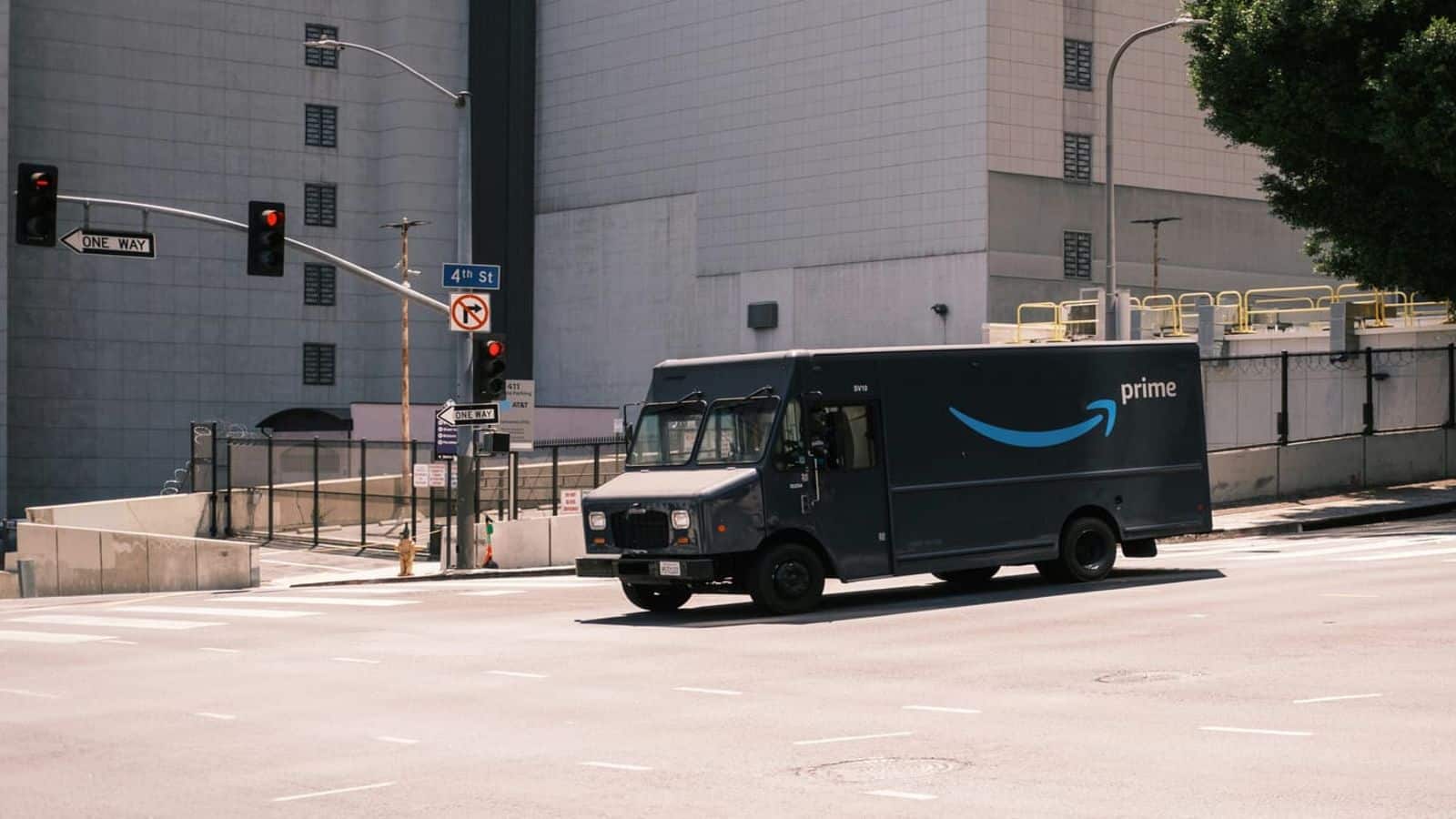 Meet Wayne: The bad boss of US-based Amazon delivery drivers