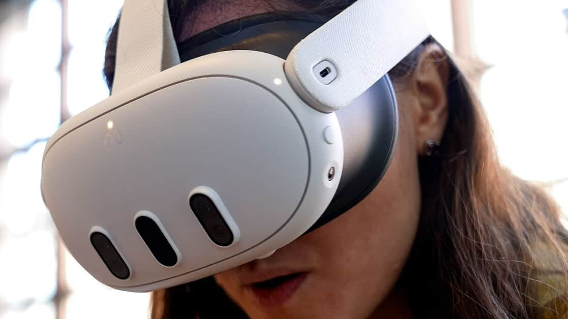 Meta tests free-form screen placement virtually for Quest headsets