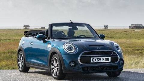 MINI Convertible Sidewalk Edition launched at Rs. 45 lakh MINI Convertible Sidewalk Edition launched at Rs. 45 lakh