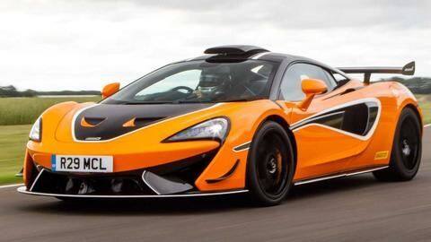 First McLaren 620R delivered in India; dons a blue shade First McLaren 620R delivered in India; dons a blue shade