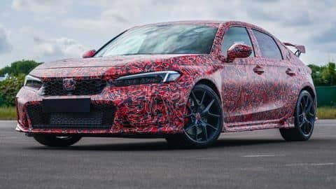 New-generation Honda Civic Type R hatchback previewed in teaser images New-generation Honda Civic Type R hatchback previewed in teaser images