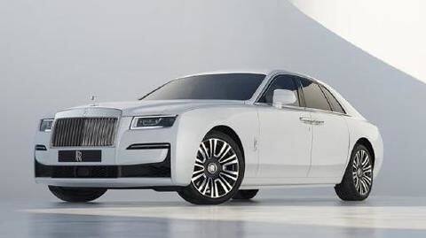 First unit of 2021 Rolls-Royce Ghost arrives in India First unit of 2021 Rolls-Royce Ghost arrives in India