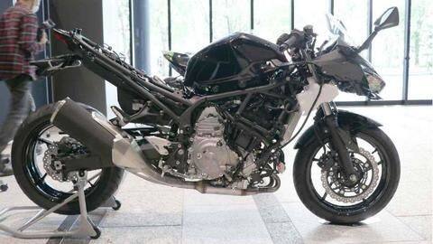 Kawasaki showcases a prototype hybrid motorbike in Japan Kawasaki showcases a prototype hybrid motorbike in Japan