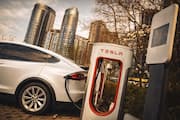 Tesla sets up an AI training center in China