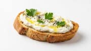 5 delicious ways to pair cheese with herbs