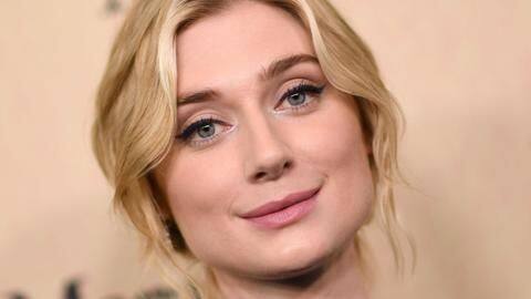Elizabeth Debicki to play Diana in 'The Crown' Seasons 5-6 Elizabeth Debicki to play Diana in 'The Crown' Seasons 5-6