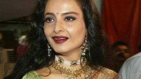 rekha lipstick color