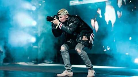 Bandz worked at diverse places before pursuing photography Bandz worked at diverse places before pursuing photography