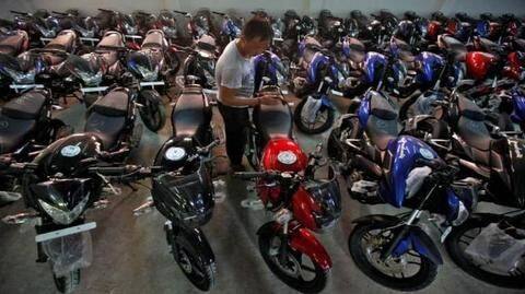 Two-wheeler sales witness sharp decrease in November 2021 Two-wheeler sales witness sharp decrease in November 2021