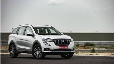 Mahindra XUV700 to get new AX7 Smart variant; features leaked Mahindra XUV700 to get new AX7 Smart variant; features leaked