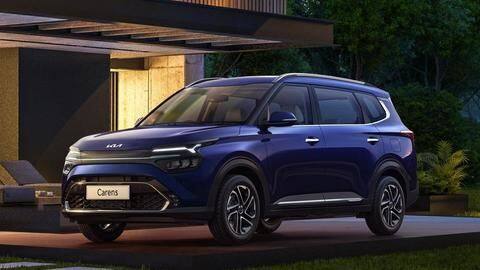 Kia Carens up for unofficial pre-bookings at Rs. 25,000 Kia Carens up for unofficial pre-bookings at Rs. 25,000