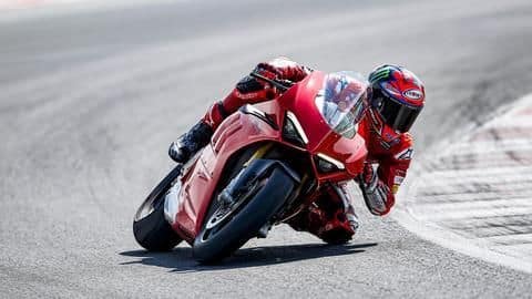 2022 Ducati Panigale V4 announced with nifty improvements 2022 Ducati Panigale V4 announced with nifty improvements