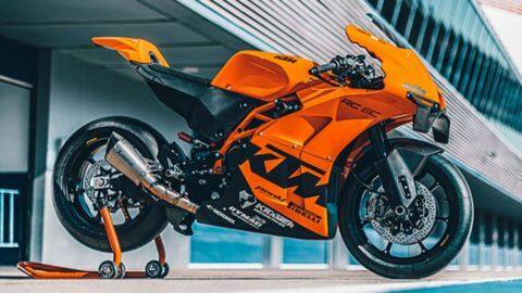 Deliveries of limited-edition KTM RC 8C motorcycle begin Deliveries of limited-edition KTM RC 8C motorcycle begin