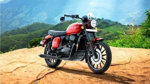 JAWA announces 'Golden Stripes' offer for JAWA, Forty Two motorcycles JAWA announces 'Golden Stripes' offer for JAWA, Forty Two motorcycles
