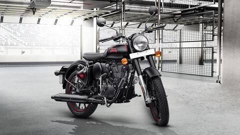 2021 Royal Enfield Classic 350 spotted testing with touring accessories 2021 Royal Enfield Classic 350 spotted testing with touring accessories