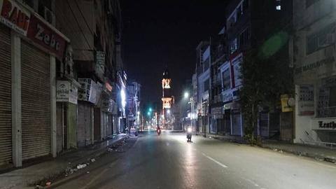 Night curfew extended in four Gujarat cities for fifteen days Night curfew extended in four Gujarat cities for fifteen days