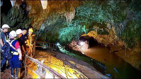 Mission to rescue football-team trapped inside flooded Thai cave underway Mission to rescue football-team trapped inside flooded Thai cave underway