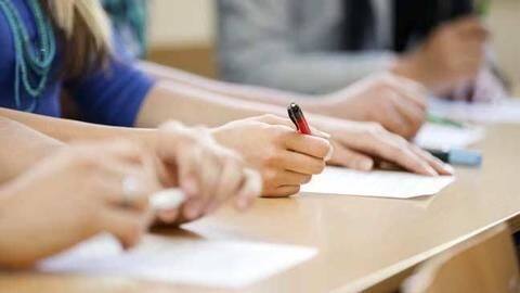 #CareerBytes: How to strike balance between JEE-Main and board exams? #CareerBytes: How to strike balance between JEE-Main and board exams?
