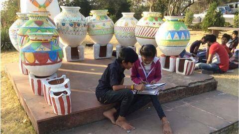 This school provides quality education to the underprivileged through museums This school provides quality education to the underprivileged through museums
