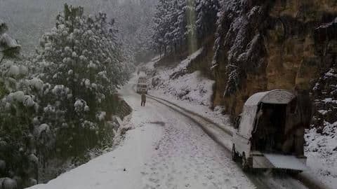 J&K: Record-breaking snowfall throws life out-of-gear in Doda, farmers worried J&K: Record-breaking snowfall throws life out-of-gear in Doda, farmers worried