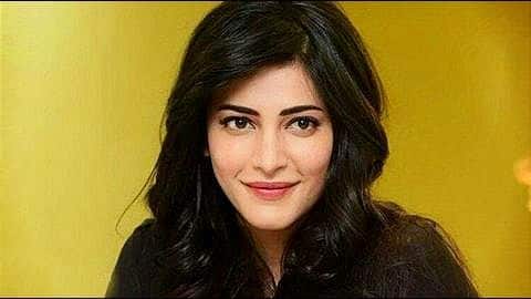 I always feel like an outsider, says Shruti Haasan I always feel like an outsider, says Shruti Haasan