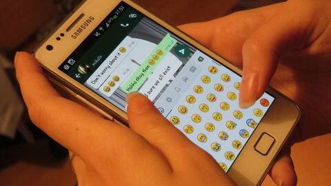 "Good Morning" WhatsApp-forwards are hogging phones' storage space