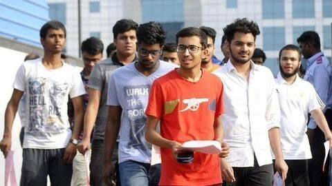 Candidates can appear for JEE-Main April session too Candidates can appear for JEE-Main April session too
