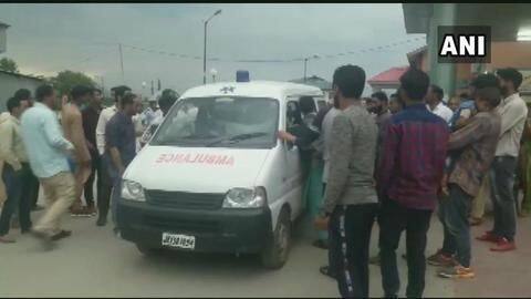 J&K: Terrorists lob grenade at Pulwama police station; 3 critical J&K: Terrorists lob grenade at Pulwama police station; 3 critical