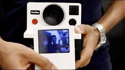 Instagif: A Polaroid-like camera that can instantly print GIFs! Instagif: A Polaroid-like camera that can instantly print GIFs!