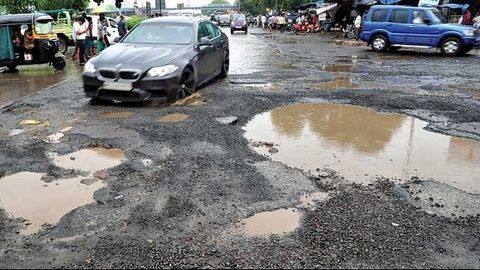 Repairs potholes left behind after removal of speed-breakers: Delhi HC Repairs potholes left behind after removal of speed-breakers: Delhi HC