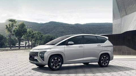 India-bound Hyundai Stargazer MPV breaks: Check features India-bound Hyundai Stargazer MPV breaks: Check features
