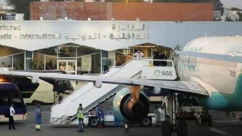 Yemen rebel attack on Saudi airport sets plane on fire Yemen rebel attack on Saudi airport sets plane on fire